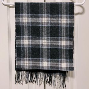 Amicable cashmere blue and black scarf.